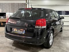 Fahrzeugabbildung Opel Signum 1.9 CDTI Edition / Automatik Xenon Tempom