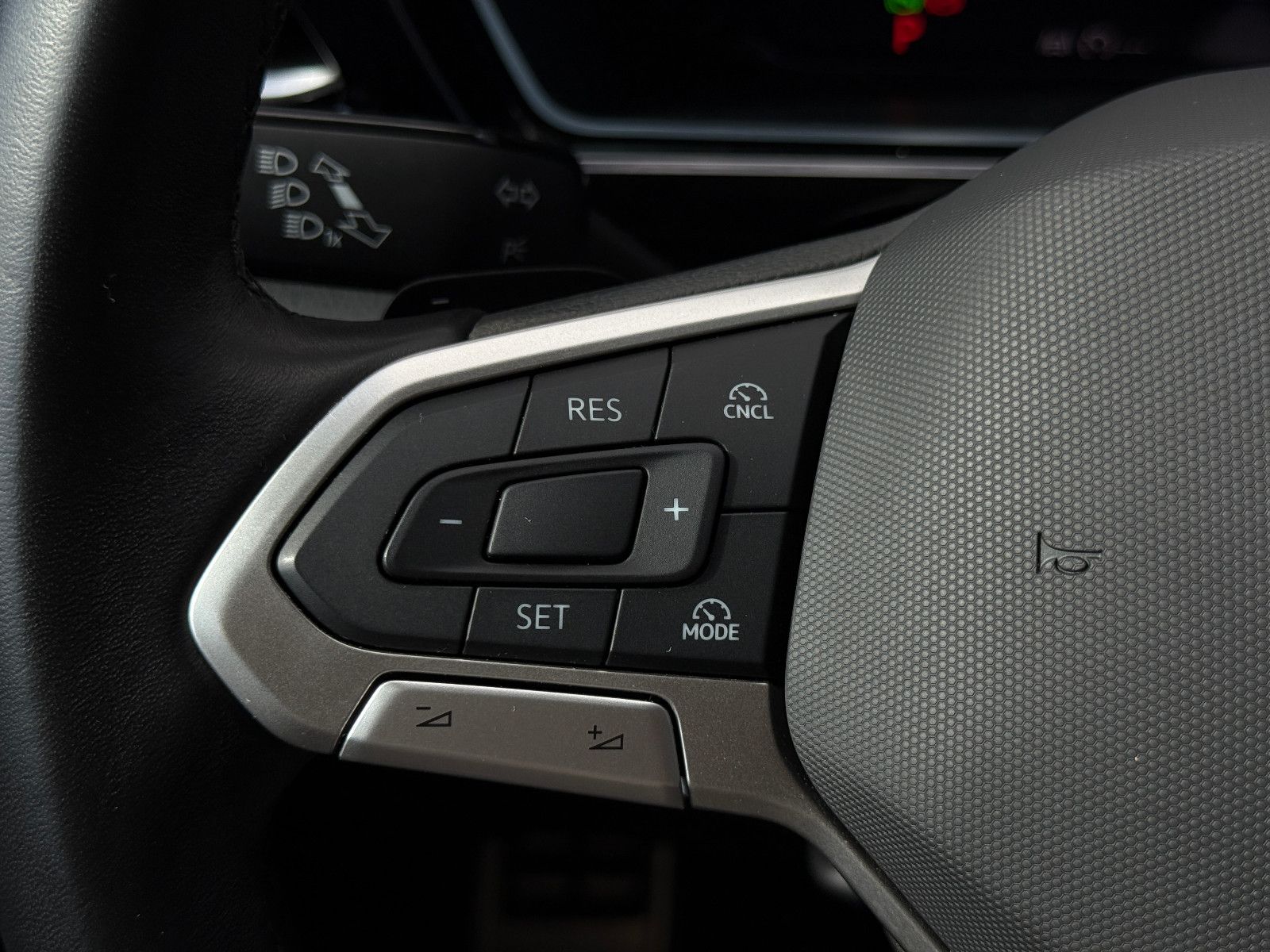 Fahrzeugabbildung Volkswagen Caddy Style TDI DSG AHK LED Navi Kamera SHZ