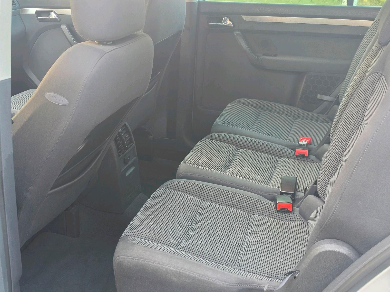 Volkswagen Touran 2004 — photo 12