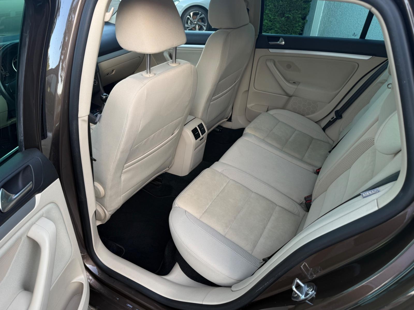 Volkswagen Golf 2010 — photo 20
