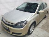 Opel Astra H Lim. Elegance - Opel Astra aus 2004 mit Diesel-Antrieb