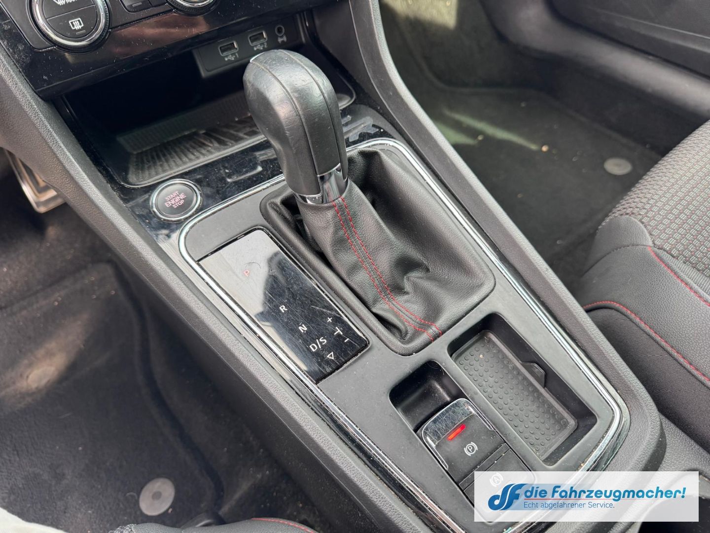 Fahrzeugabbildung SEAT Leon ST FR 2.0 TDI Sportpaket Navi  Soundsystem