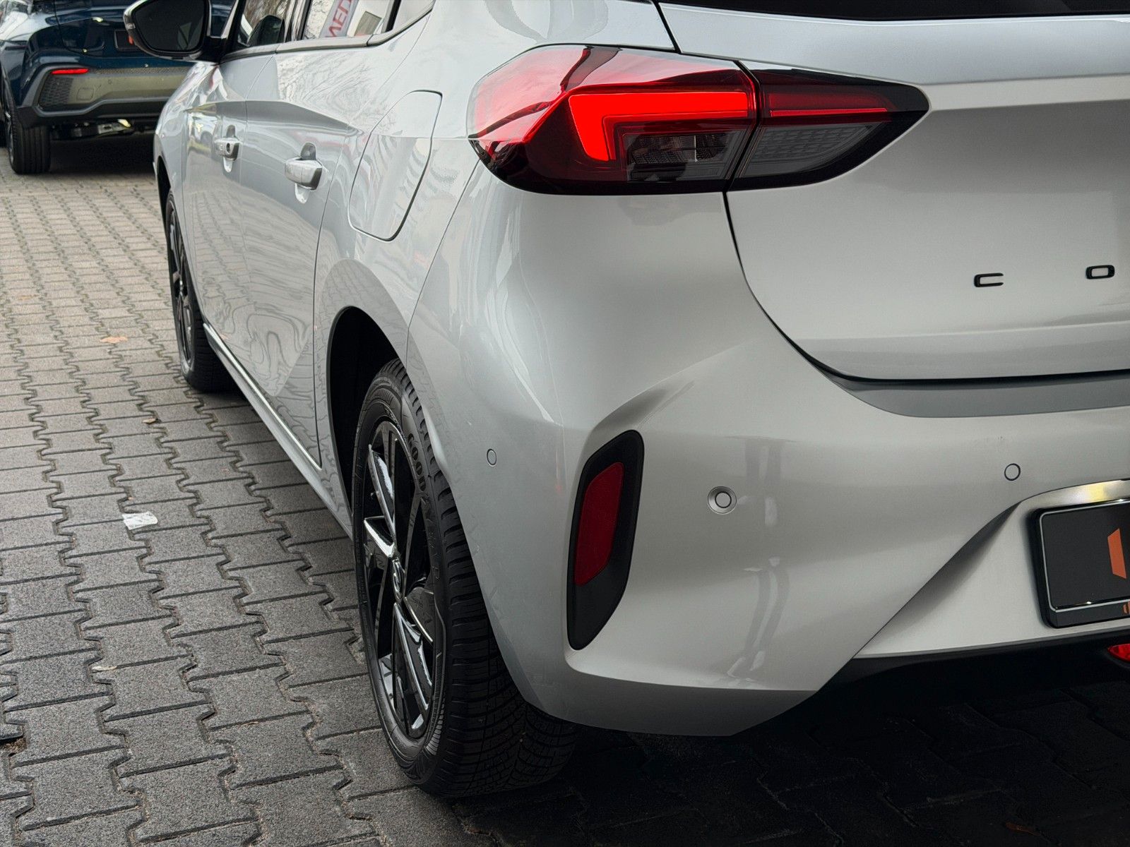 Fahrzeugabbildung Opel Corsa F GS 130 PS Automatik/Navi/Kamera!