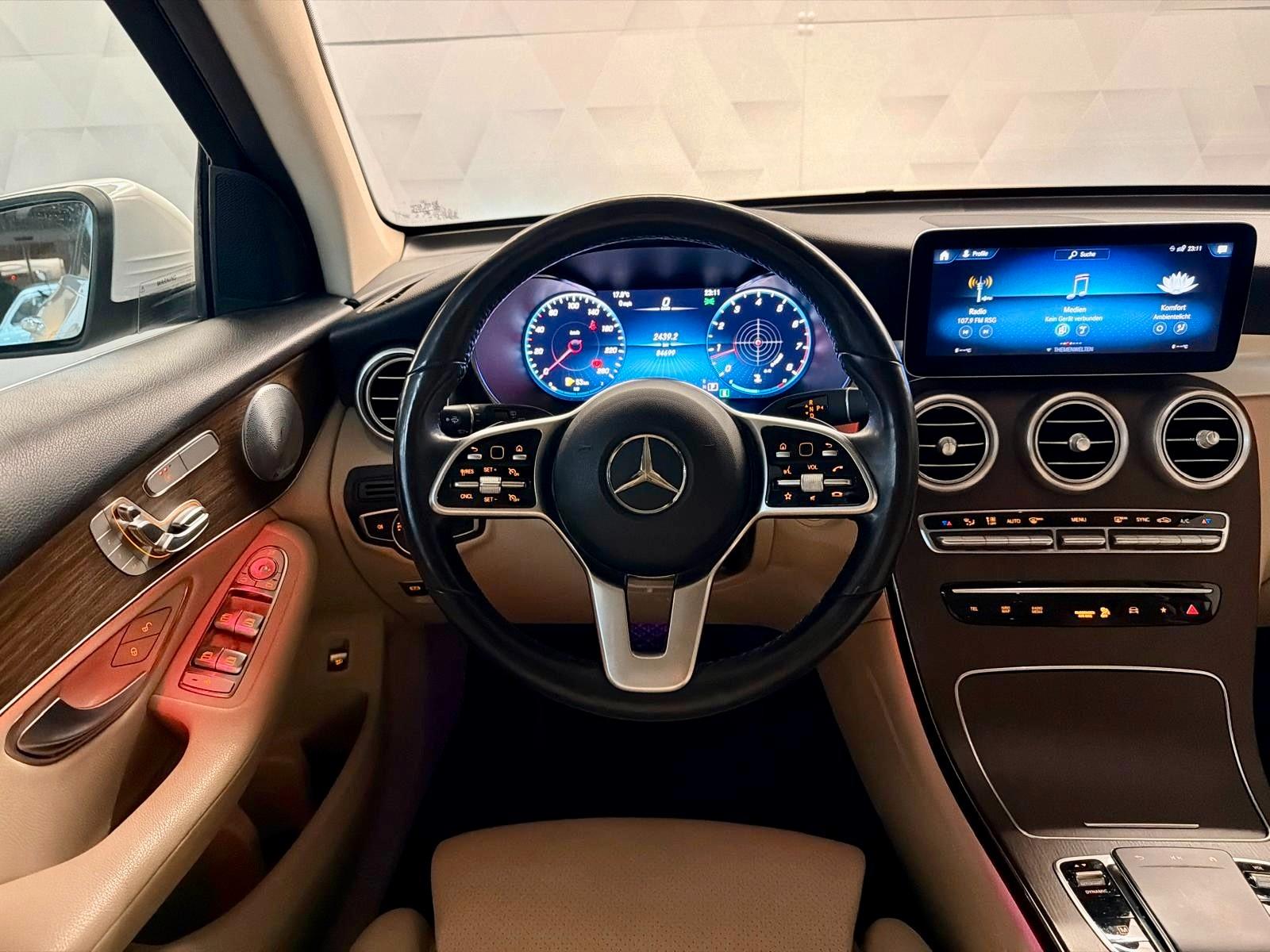 Mercedes-Benz GLC 300*4Matic*Autom.*Leder*Pano*Burmester*LED*