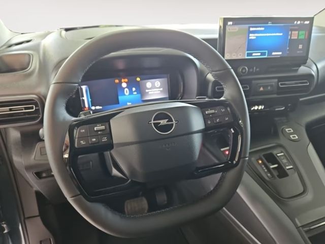 Fahrzeugabbildung Opel Combo Life XL behindertengerecht Rollstuhlrampe