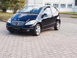Mercedes-Benz Mercedes A180 - Mercedes-Benz A 180: Coupe
