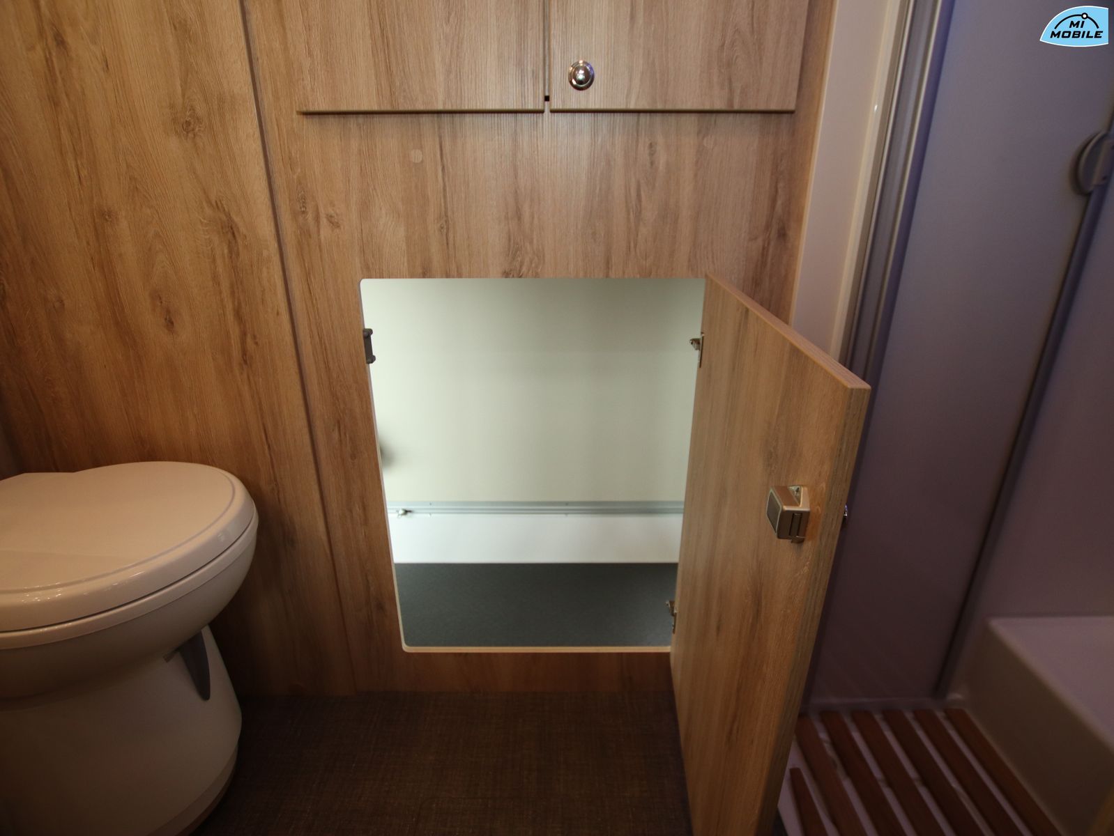 Fahrzeugabbildung Eura Mobil Integra Line 695 LF *SCHAUSONNTAG 11-16 Uhr*