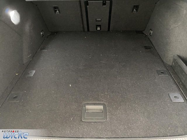 Passat Variant 2.0 TDI DSG R-line NAVI KLIMA PAN