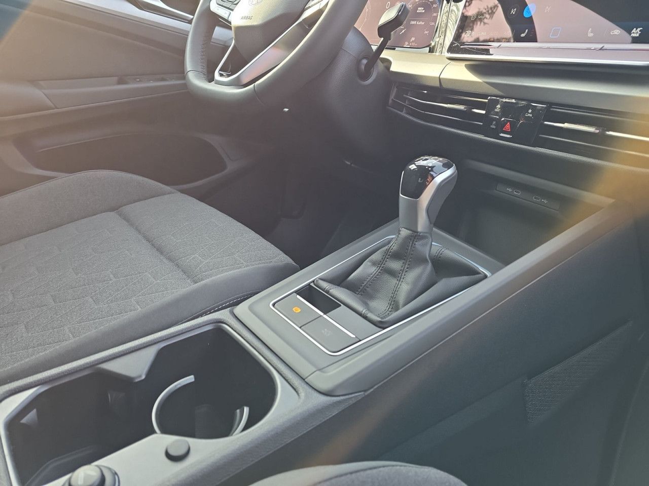 Fahrzeugabbildung Volkswagen Golf Life 1.5 l TSI OPF 85 kW (116 PS) 6-Gang
