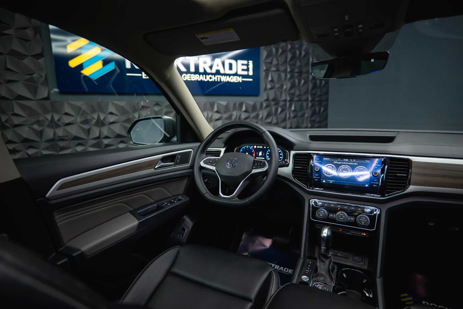 Fahrzeugabbildung Volkswagen ATLAS 3.6 4x4 SEL PREMIUM Black Line *7 Sitze*