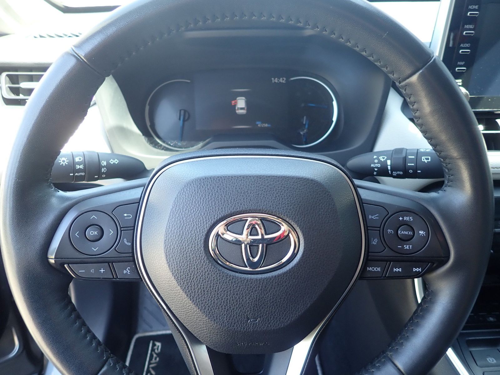 Fahrzeugabbildung Toyota RAV 4 Hybrid 4x2 Lounge LEDER BEIGE