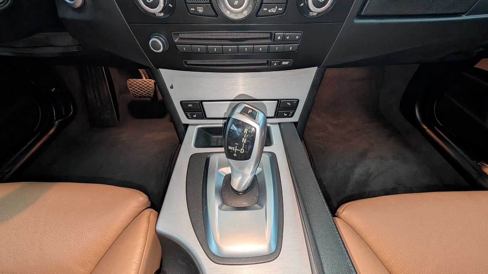 Fahrzeugabbildung BMW 523 i * Xenon * Leder * HUD *