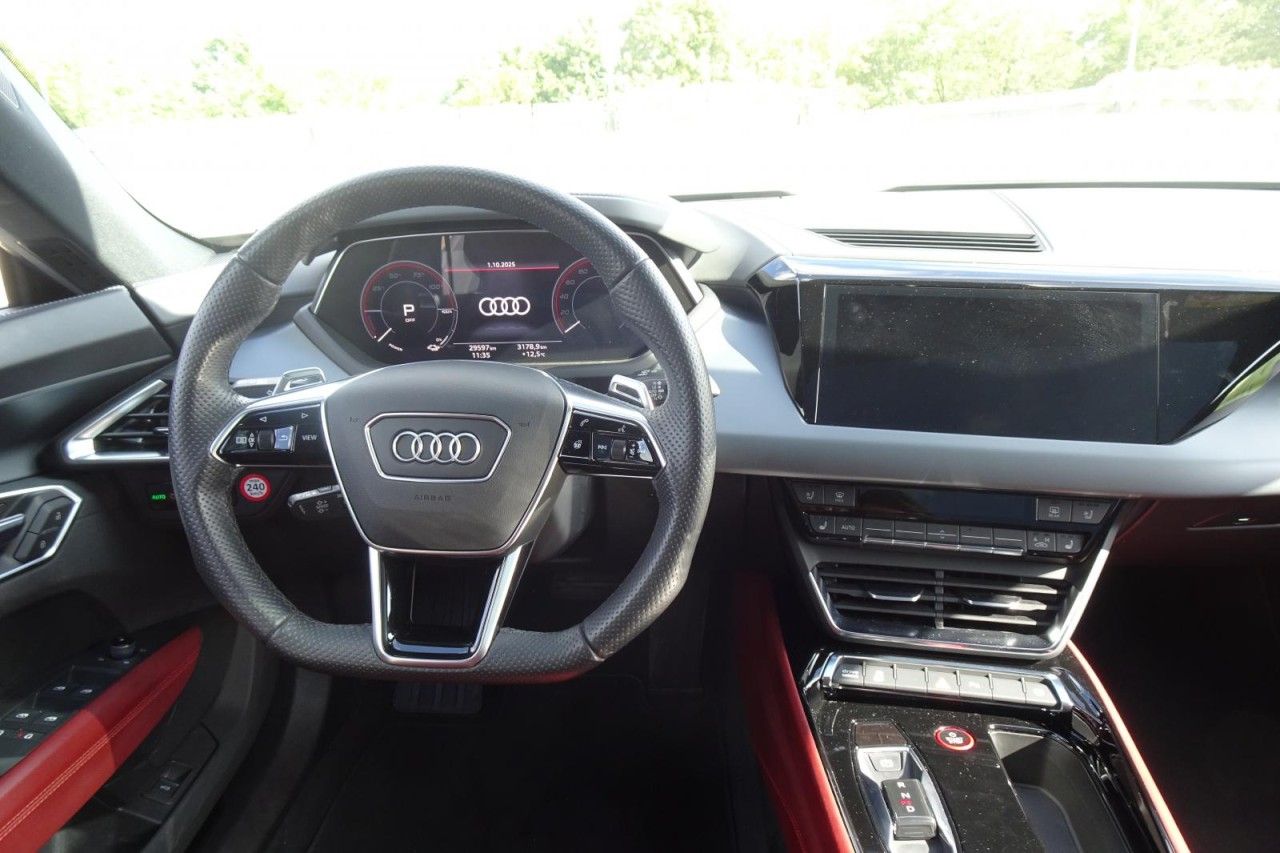 Fahrzeugabbildung Audi e-tron GT 350kW quattro Leder LED Navi Klima