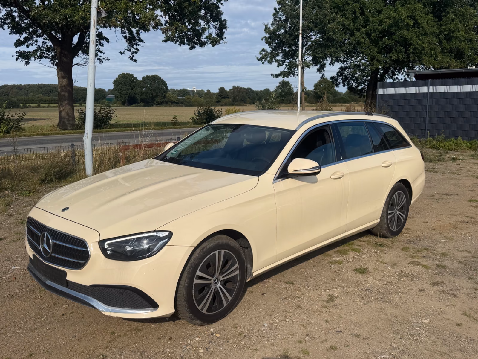 Mercedes-Benz E 200 d T Avantgarde*Aut*Navi*PDC*Klima*LED*
