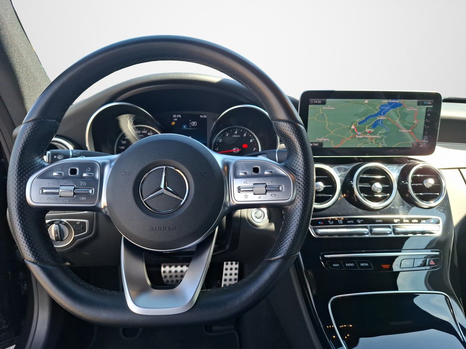 MERCEDES-BENZ C 180 Coupe AMG Line AUTOMATIK / NAVI / KAMERA / - Image 11