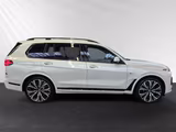 BMW X7 xDrive40d M Sport Pro|AHK|Sky Lounge|B&W - BMW Neuwagen