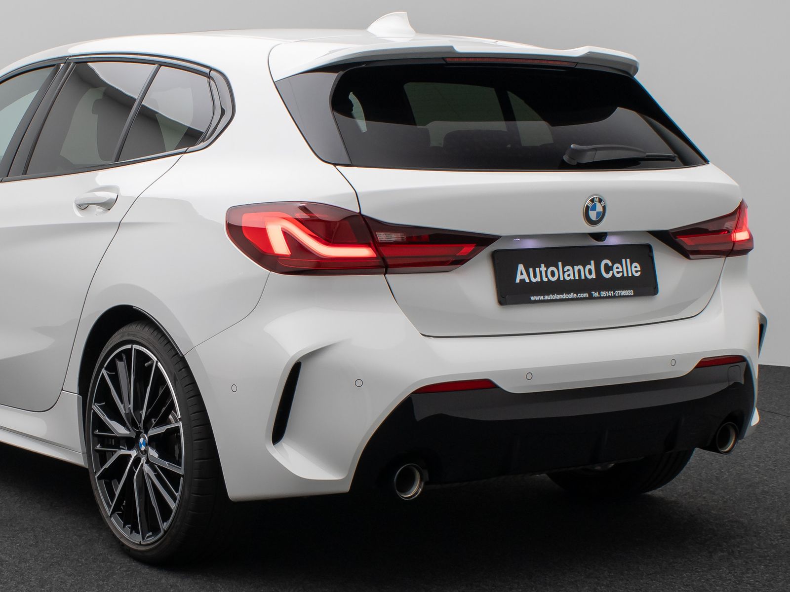 Fahrzeugabbildung BMW 120i M Sport Panoram Kamera DAB HiFi Komfort 19"