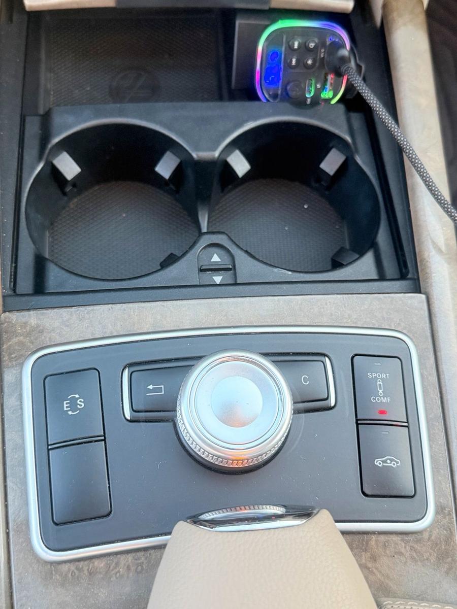 Mercedes-Benz E350 2010 — photo 11