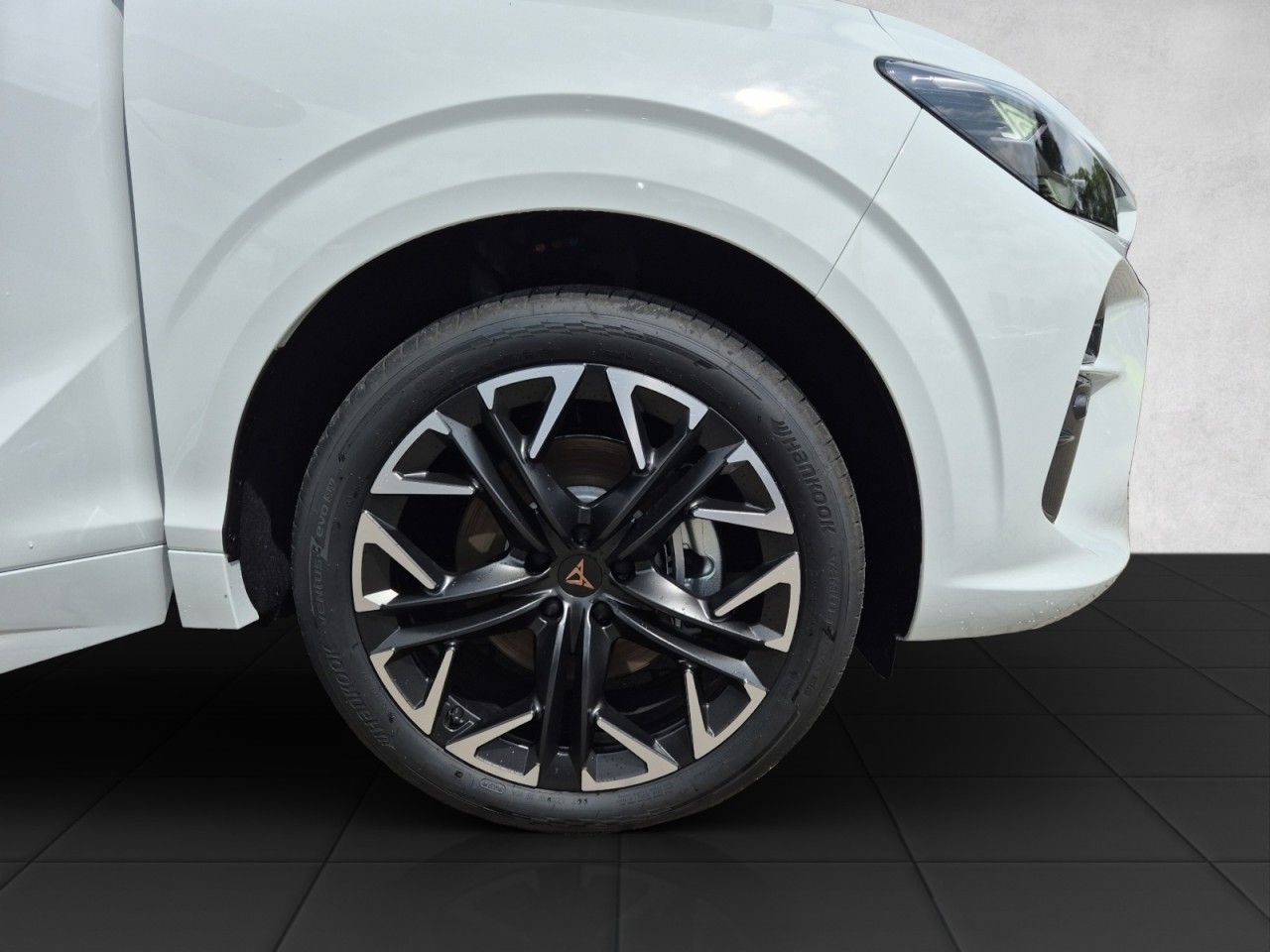 Fahrzeugabbildung CUPRA Terramar 2.0 TSI 204 PS DSG 4Drive Edge Paket