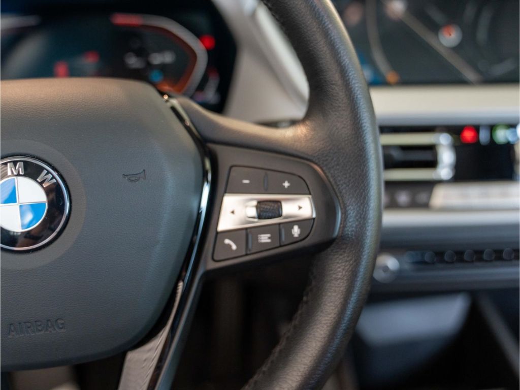 BMW 118 i Aut. Advantage Navi e-Heckkl. DigiCockpit  foto 21