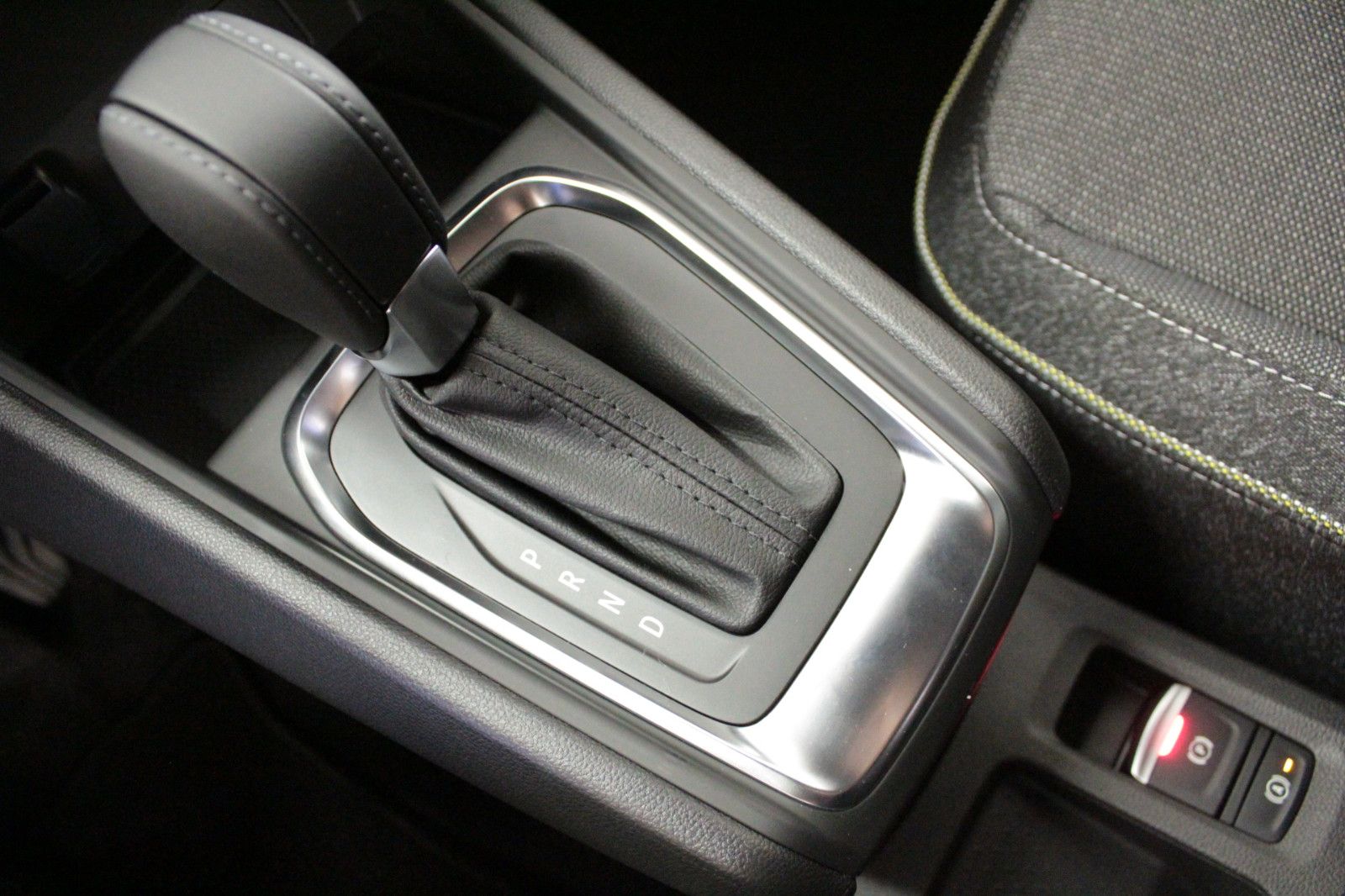 Fahrzeugabbildung Renault Captur Mild Hybrid 160 EDC Techno*Open R-Link*