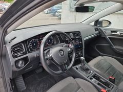 Fahrzeugabbildung Volkswagen Golf VII Variant 1.5 TSI DSG Highline AHK ACC LE