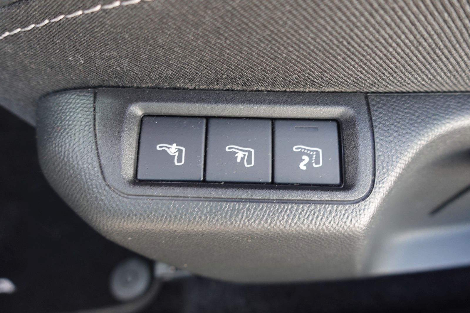 Fahrzeugabbildung Opel Mokka 1.2Turbo Ultimate Kamera,PDC,Sitzh.,DAB