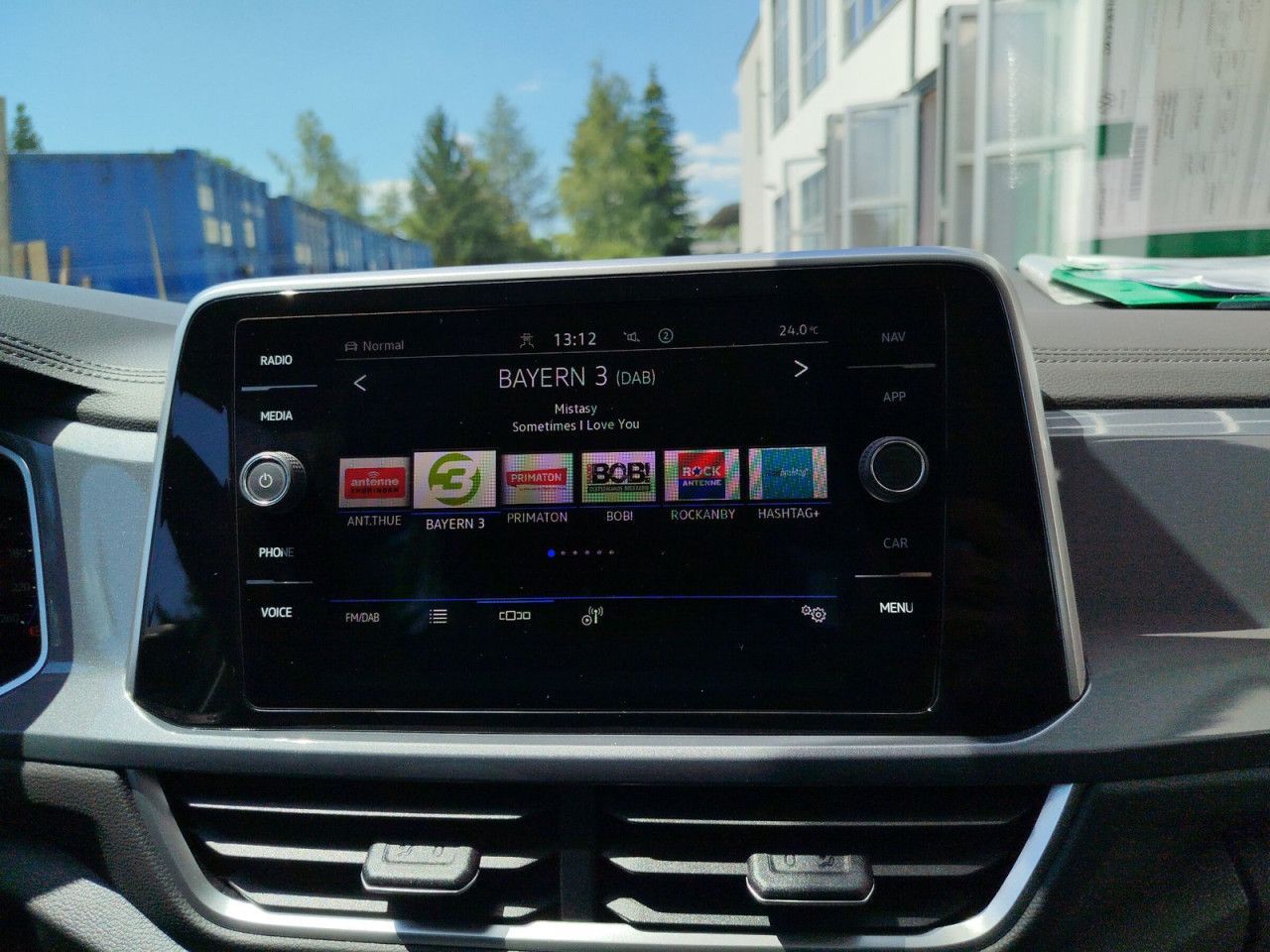 Fahrzeugabbildung Volkswagen T-Roc Style 2.0 TDI SCR 4MOTION 110 kW