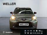 Toyota Aygo S-CVT Pulse *ACC*CAM*SHZ*CarPlay*Bi-Tone*DA - mit Benzin-Antrieb: Grün, Kleinwagen