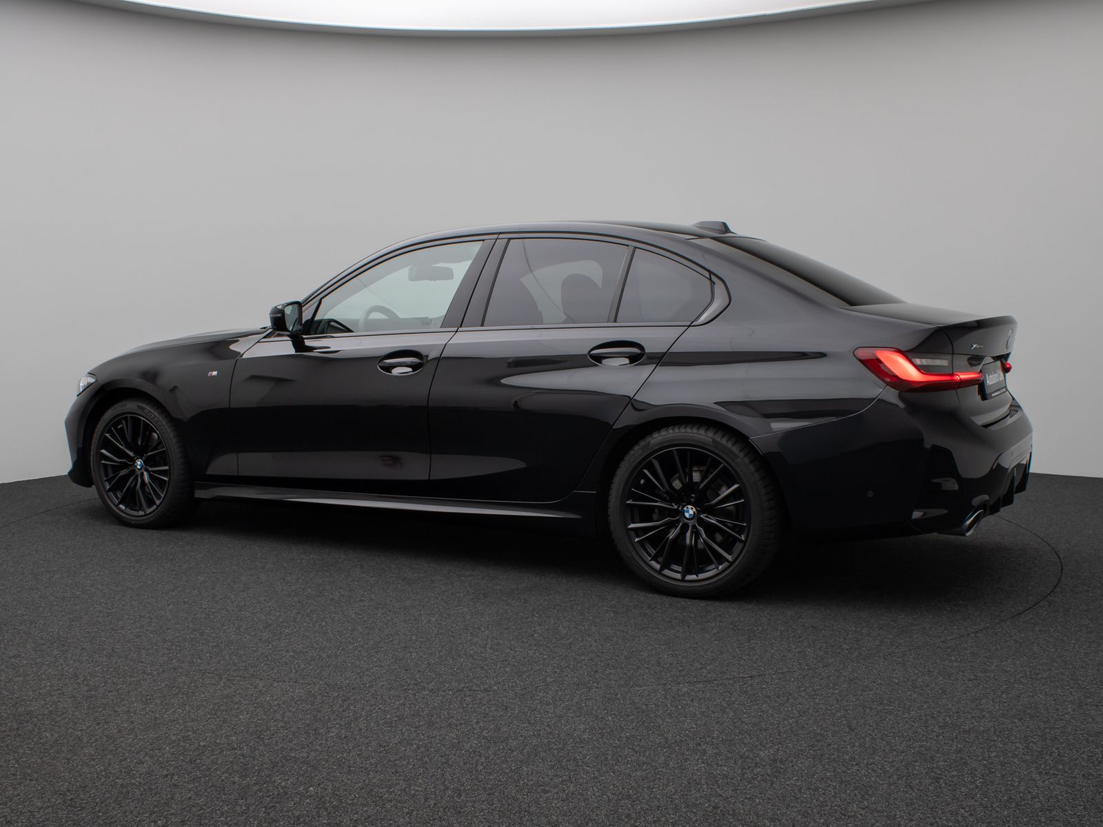 Fahrzeugabbildung BMW 320i xD M Sport 360°HUD DAB HiFi Stop&Go Komfort