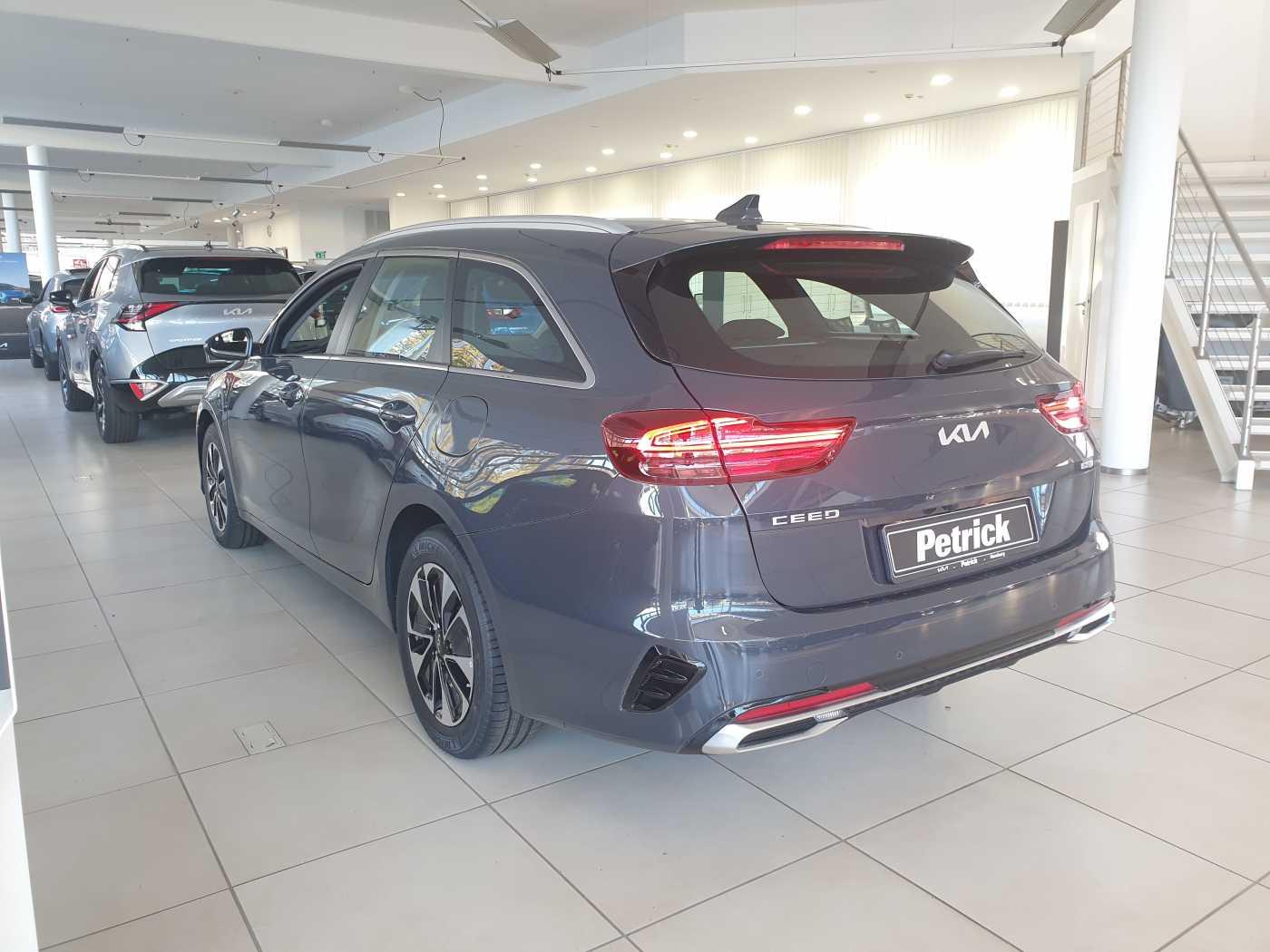 Kia CEED SW 1.6 PHEV Spirit | Navi | PDC