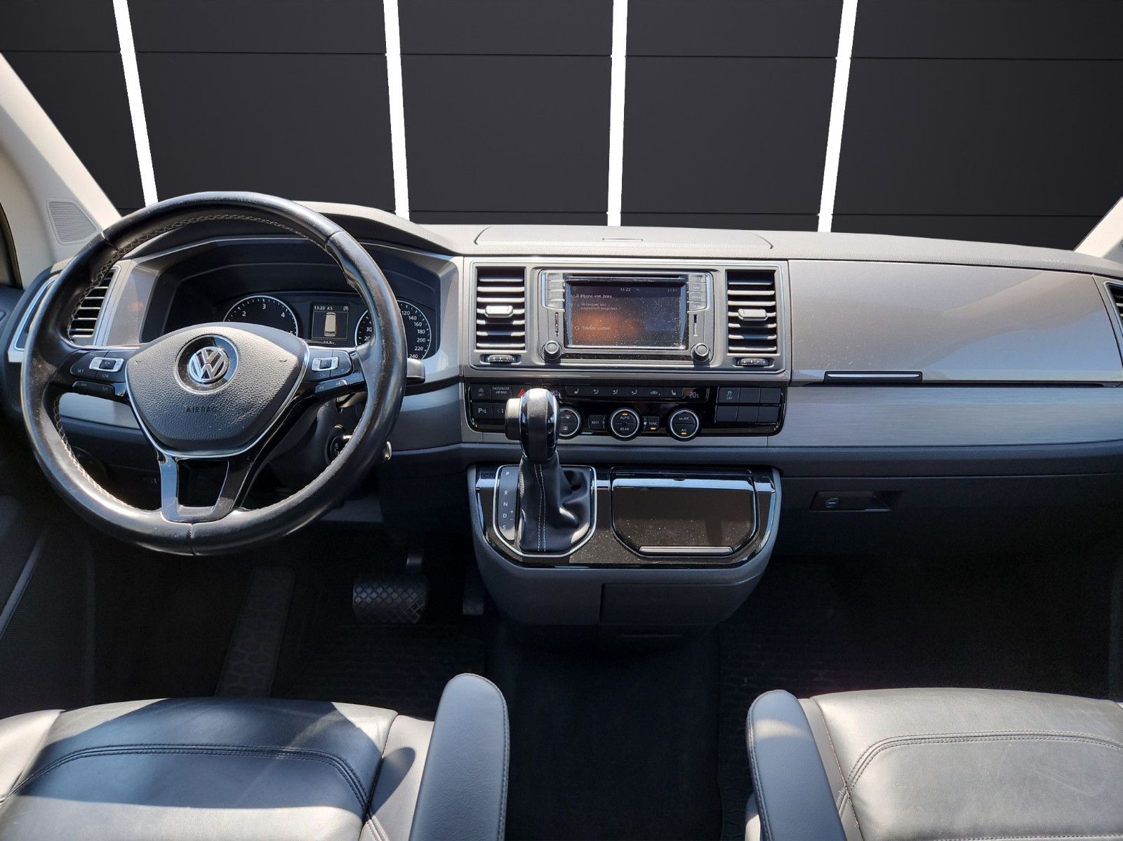 Fahrzeugabbildung Volkswagen T6 Multivan 4Motion Generation Six/AHK/Navi/SDHZ