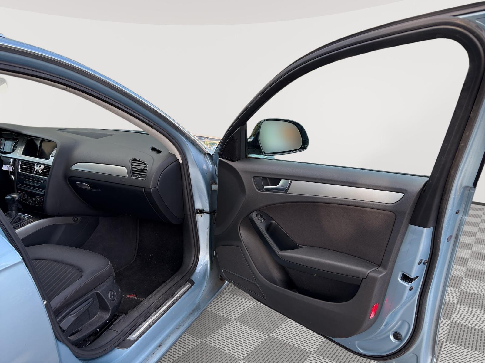 Audi A4 2008 — photo 27