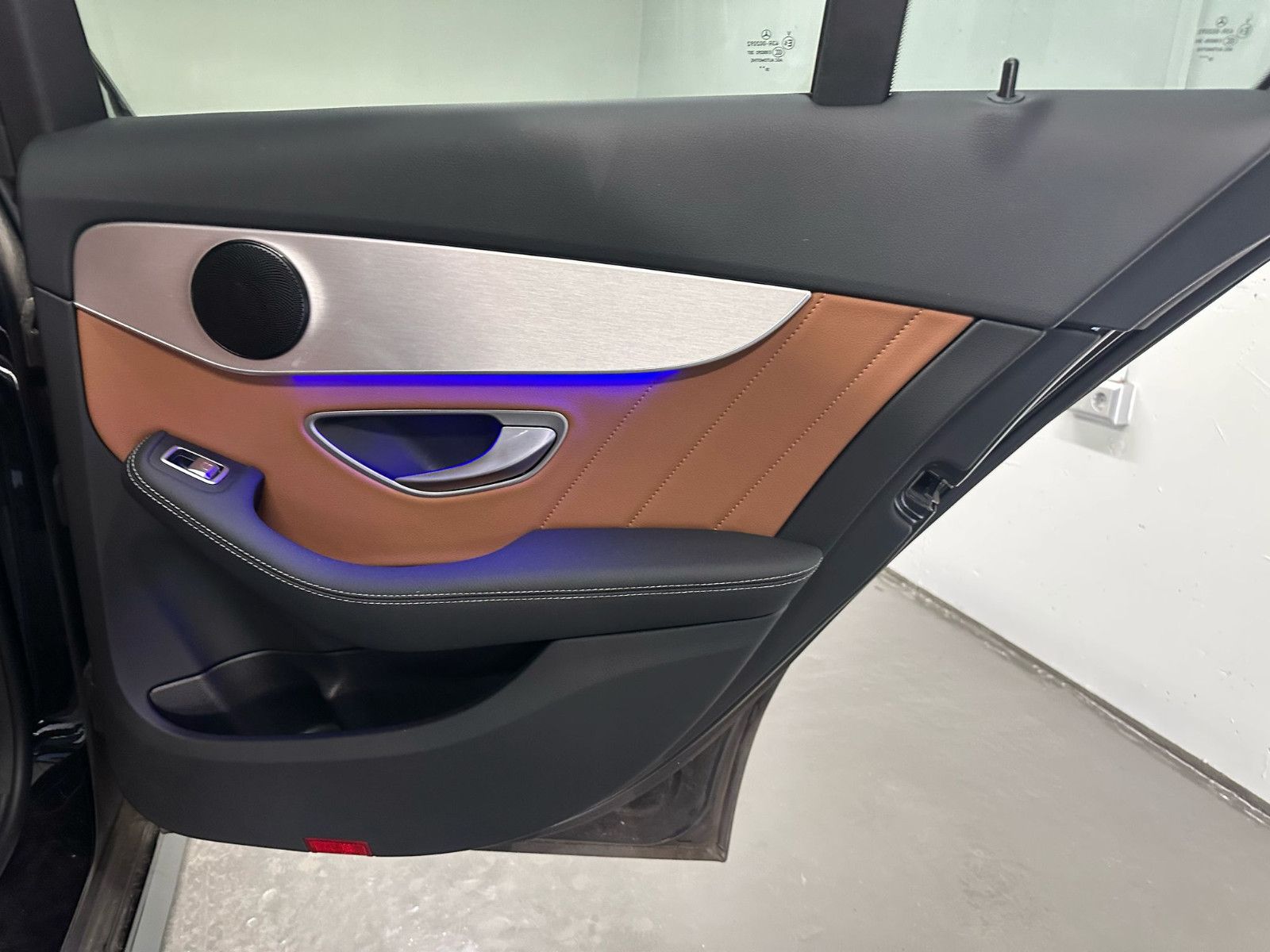 Fahrzeugabbildung Mercedes-Benz C 220 d T Autom. AMG*NIGHT*SITZKLIMA*KAMERA*TEMP