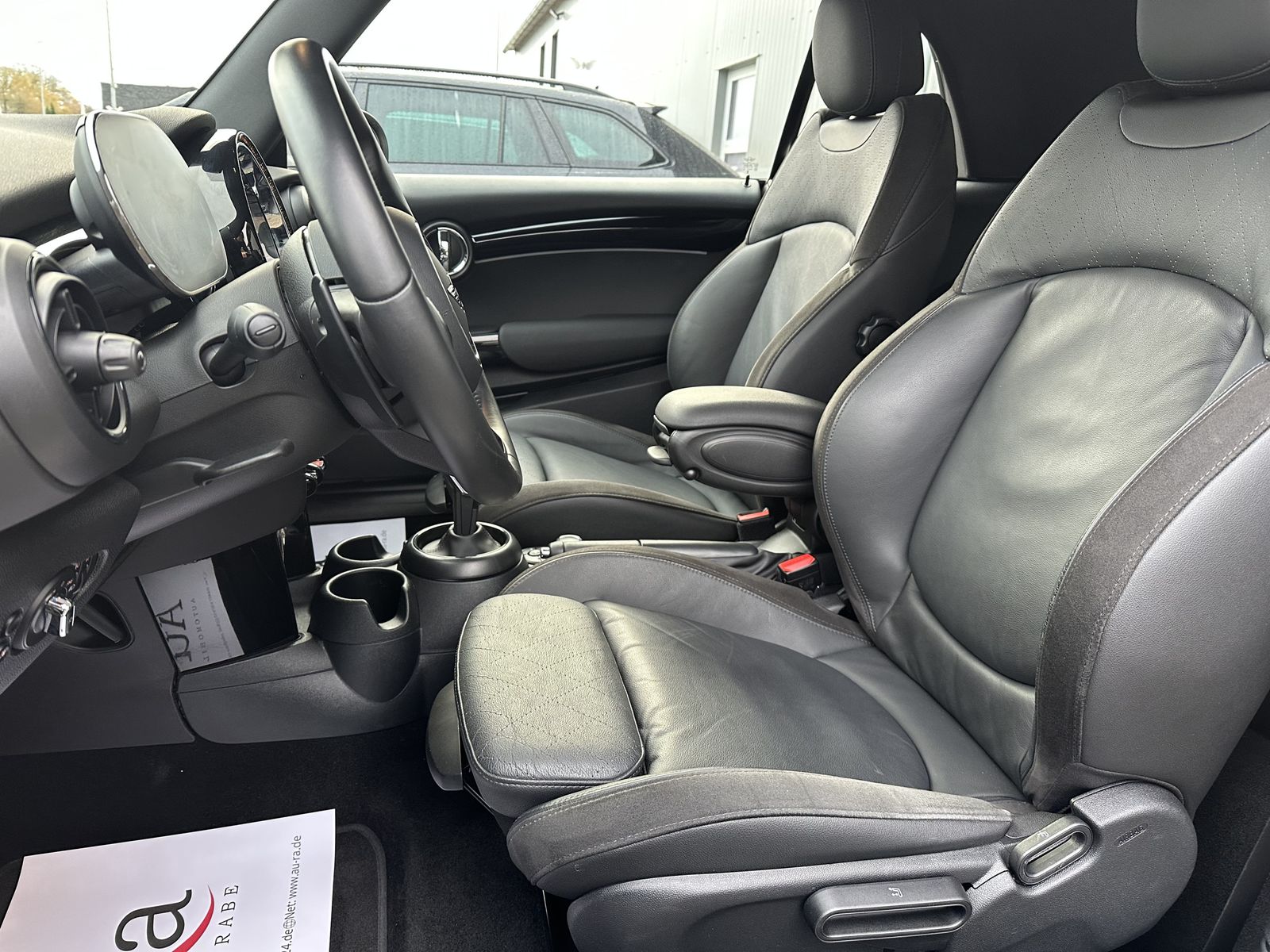 Fahrzeugabbildung MINI Cooper S Cabrio Aut. NAV+LED+DISDISPLAY+KAMERA