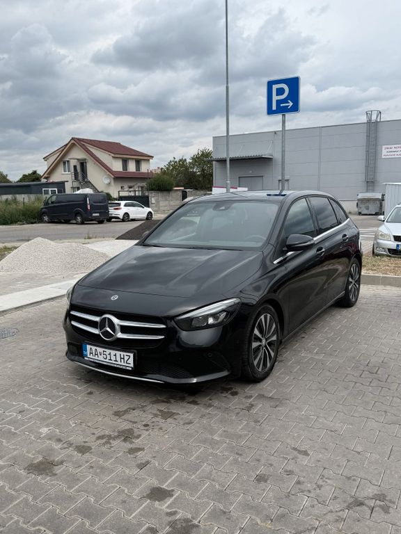 Image of Mercedes-Benz B 180