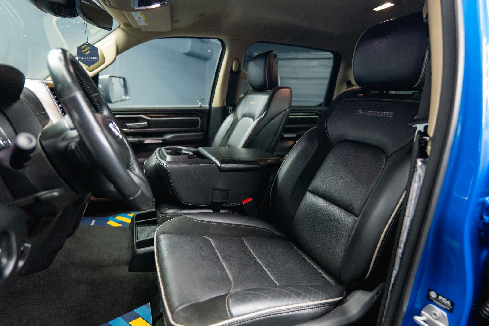 Fahrzeugabbildung Dodge RAM 5.7 V8 HEMI 4x4 LARAMIE Offroad Night LED