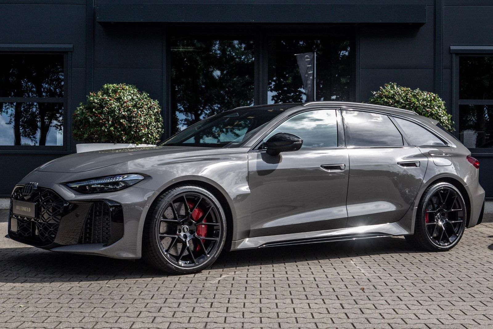 Audi RS5 Avant e-hybrid quattro imagem 2