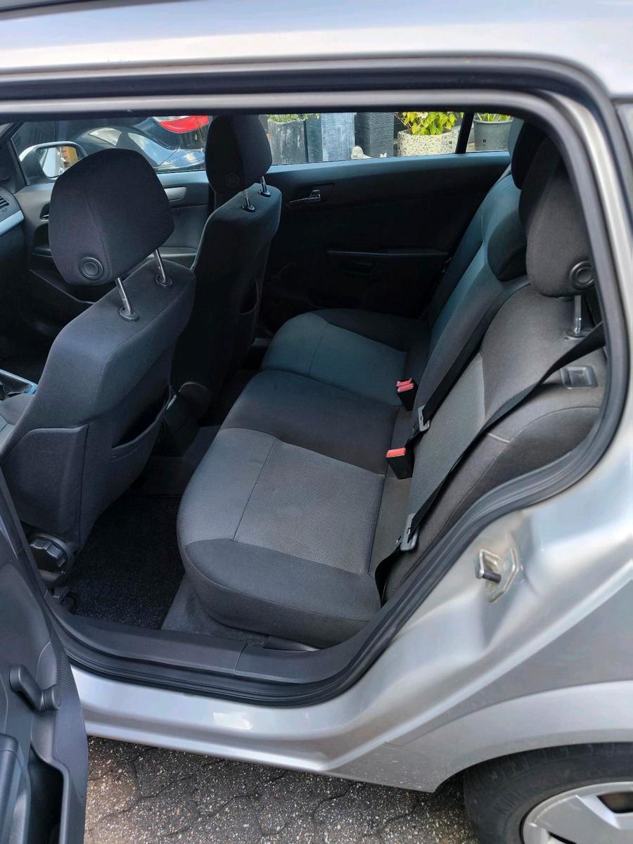 Opel Astra 2006 — photo 6
