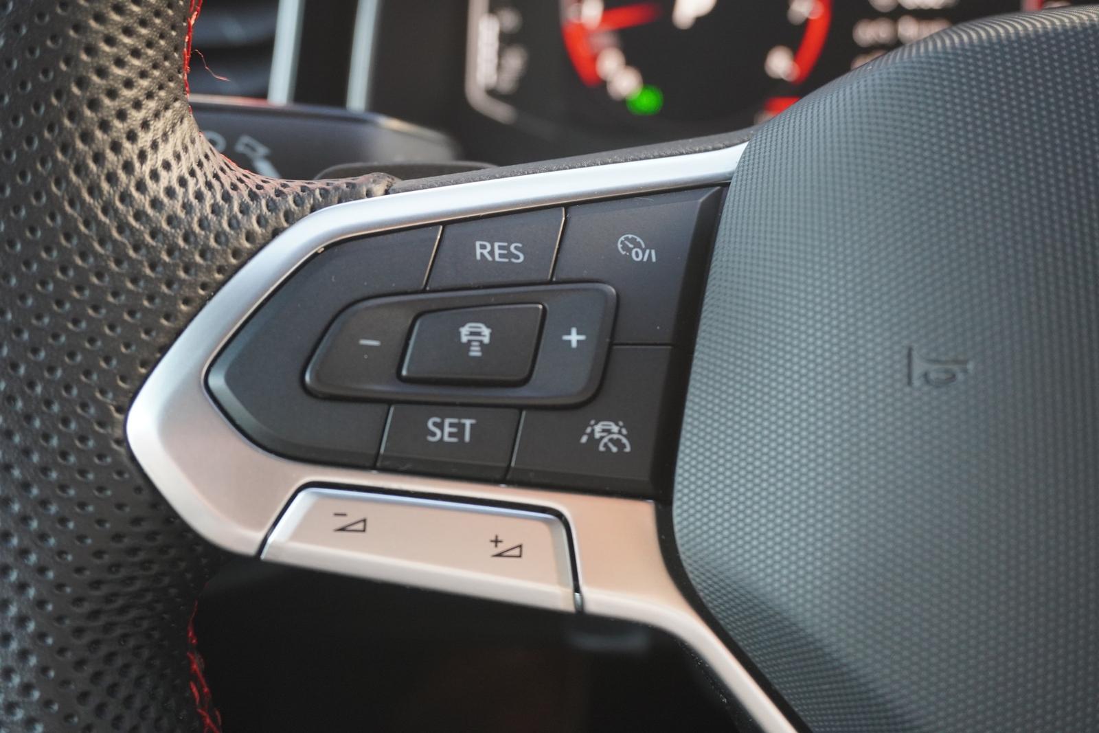Volkswagen Polo 2.0 TSI GTI DSG Navi Sitzheizung LED ACC, миниатюра 15