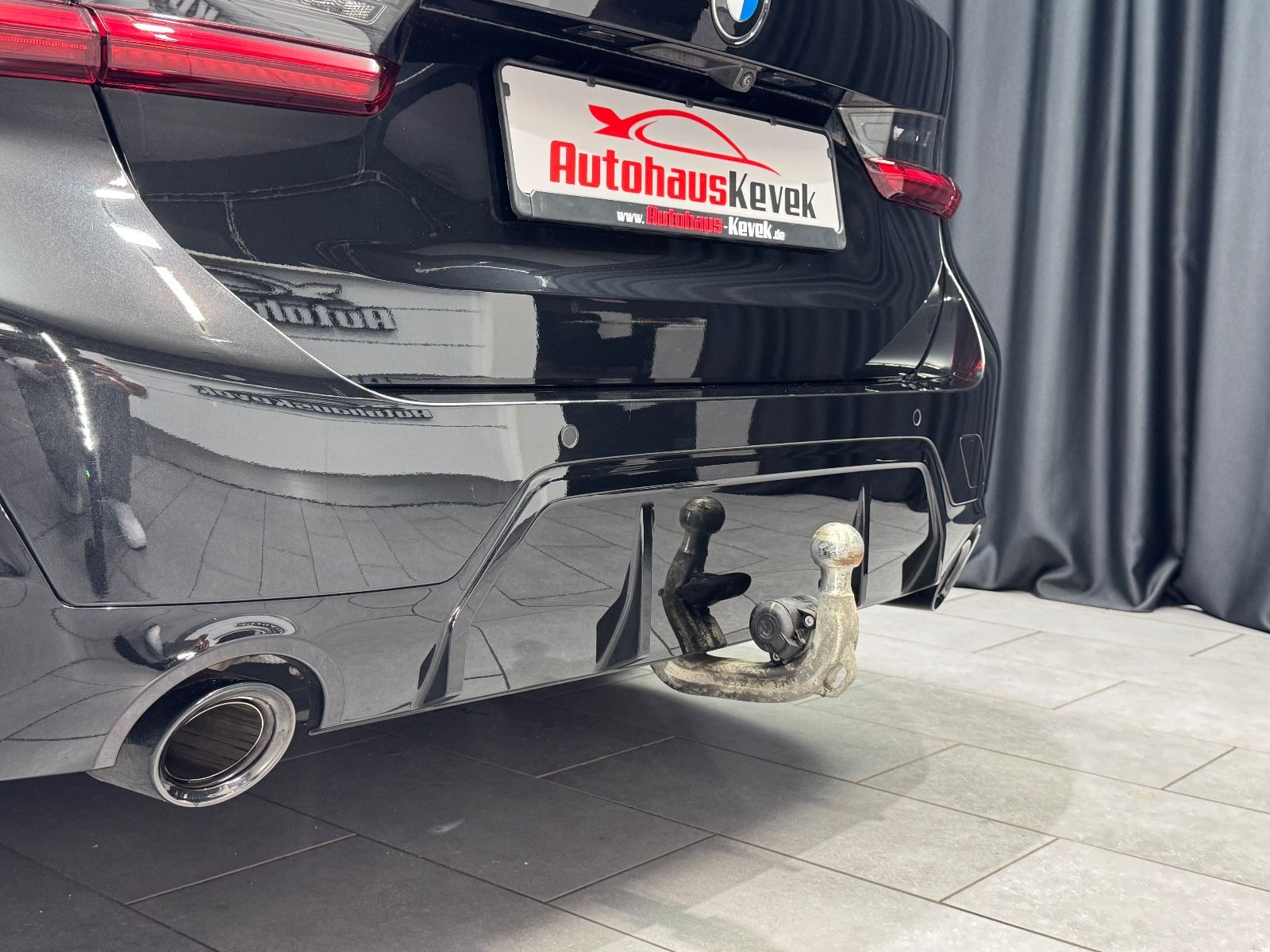 Fahrzeugabbildung BMW 320d M SPORT PRO Touring |PANO|HEAD-UP|AHK