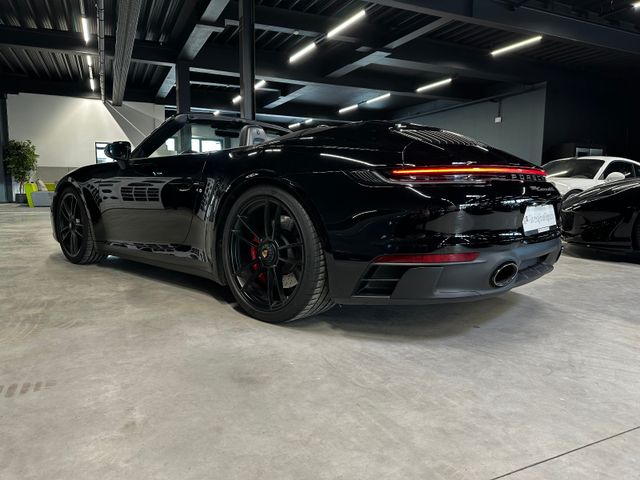 Fahrzeugabbildung Porsche 992/911 Carrera Cabriolet GTS-dt.Auto-Steuer