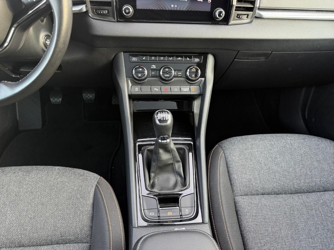 Karoq 1,5 TSI Clever Kamera Navi AHK LED Pano