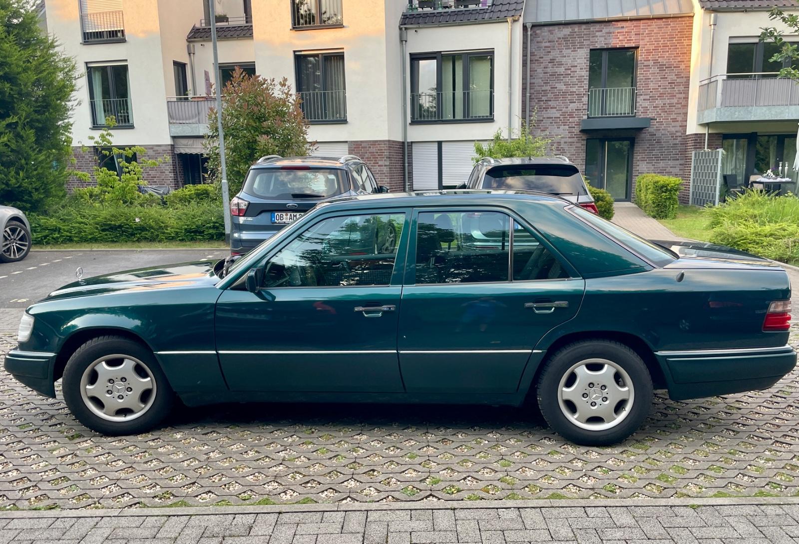 Mercedes-Benz E 200 aufwändig teilrestauriert - Herbstrabatt