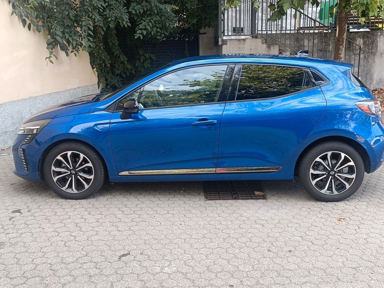Other Renault Clio TCe 90 CV 5 porte Techno imagem 3