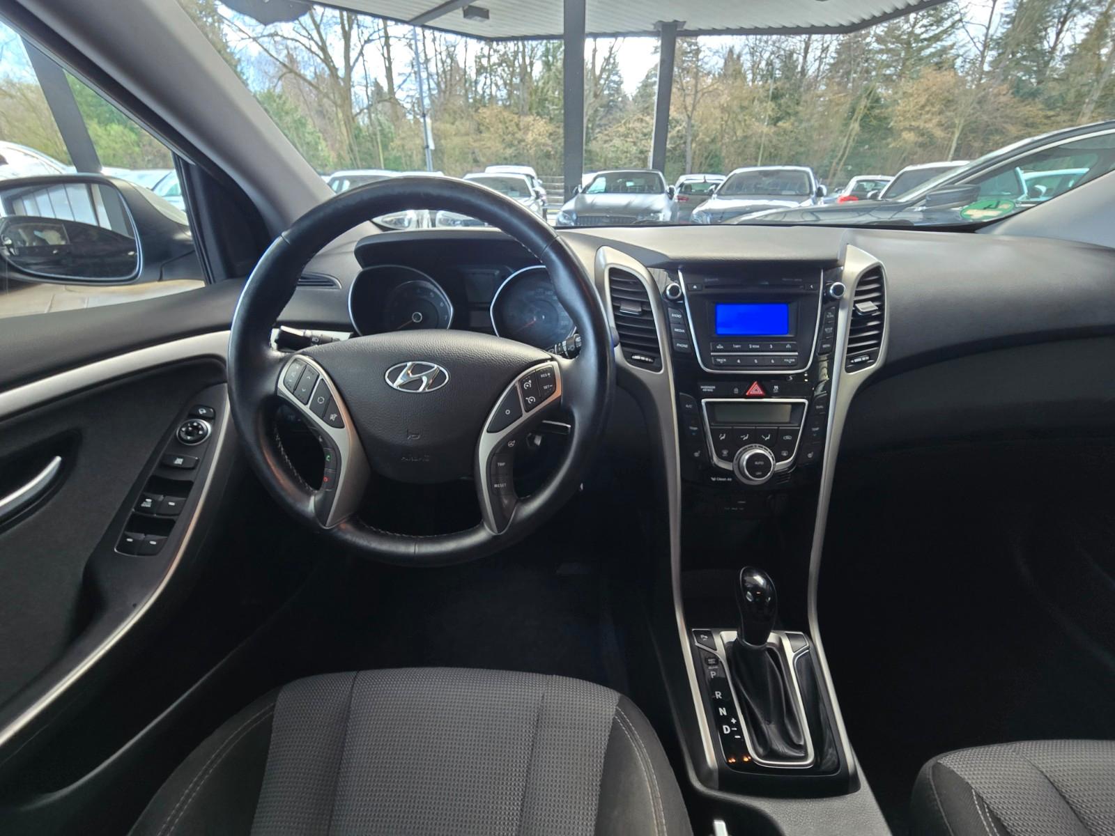 Hyundai i30 Kombi 1.6 GDi blue Passion Automatik Park/LM