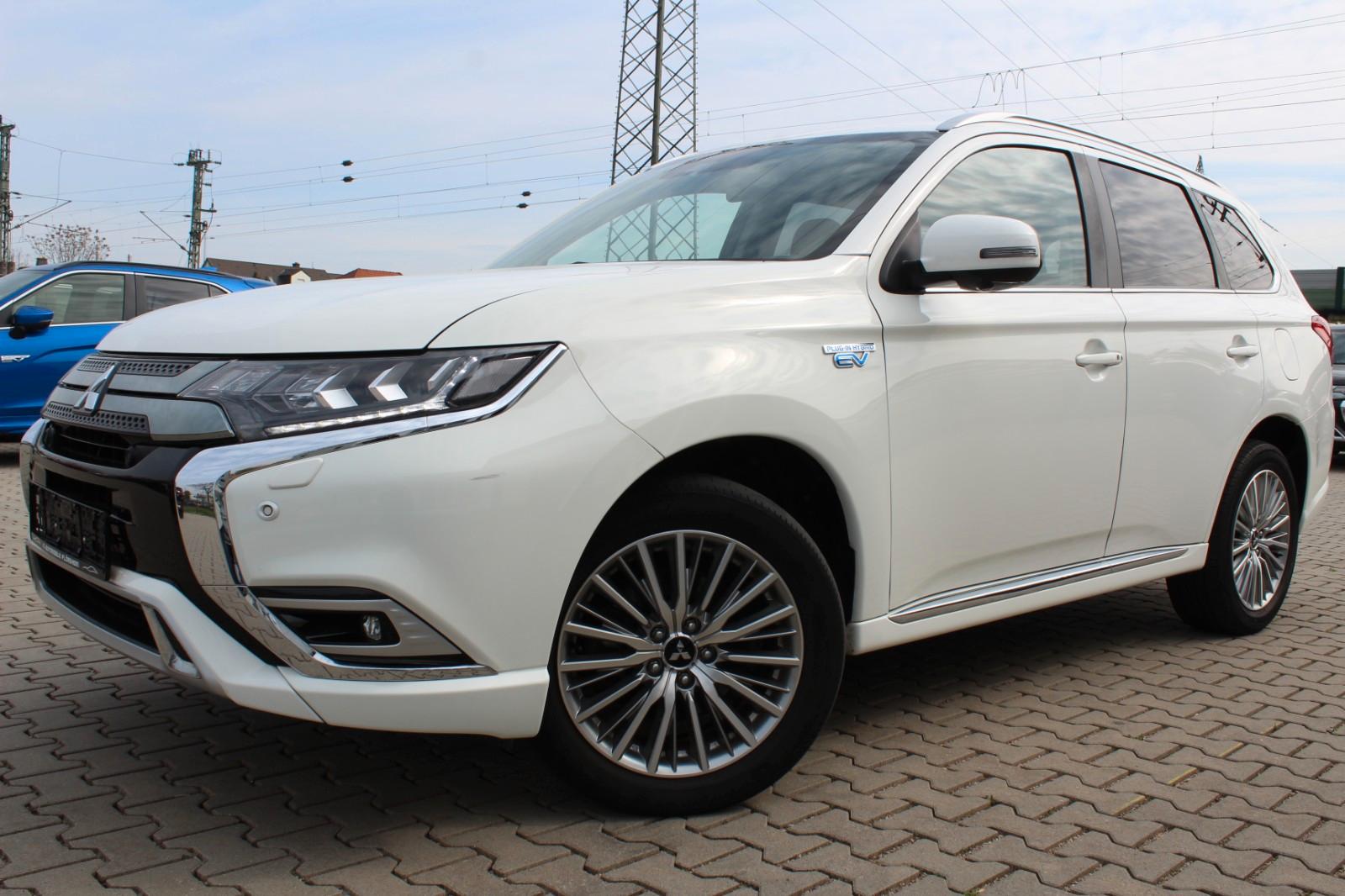 Mitsubishi Outlander PHEV 2.4 Plus4WD Navi R.Kamera Sitzhzg