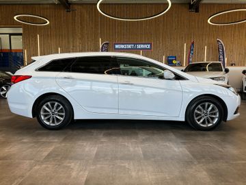 Hyundai i40 cw blue Trend *Navi*AHK*Klima*