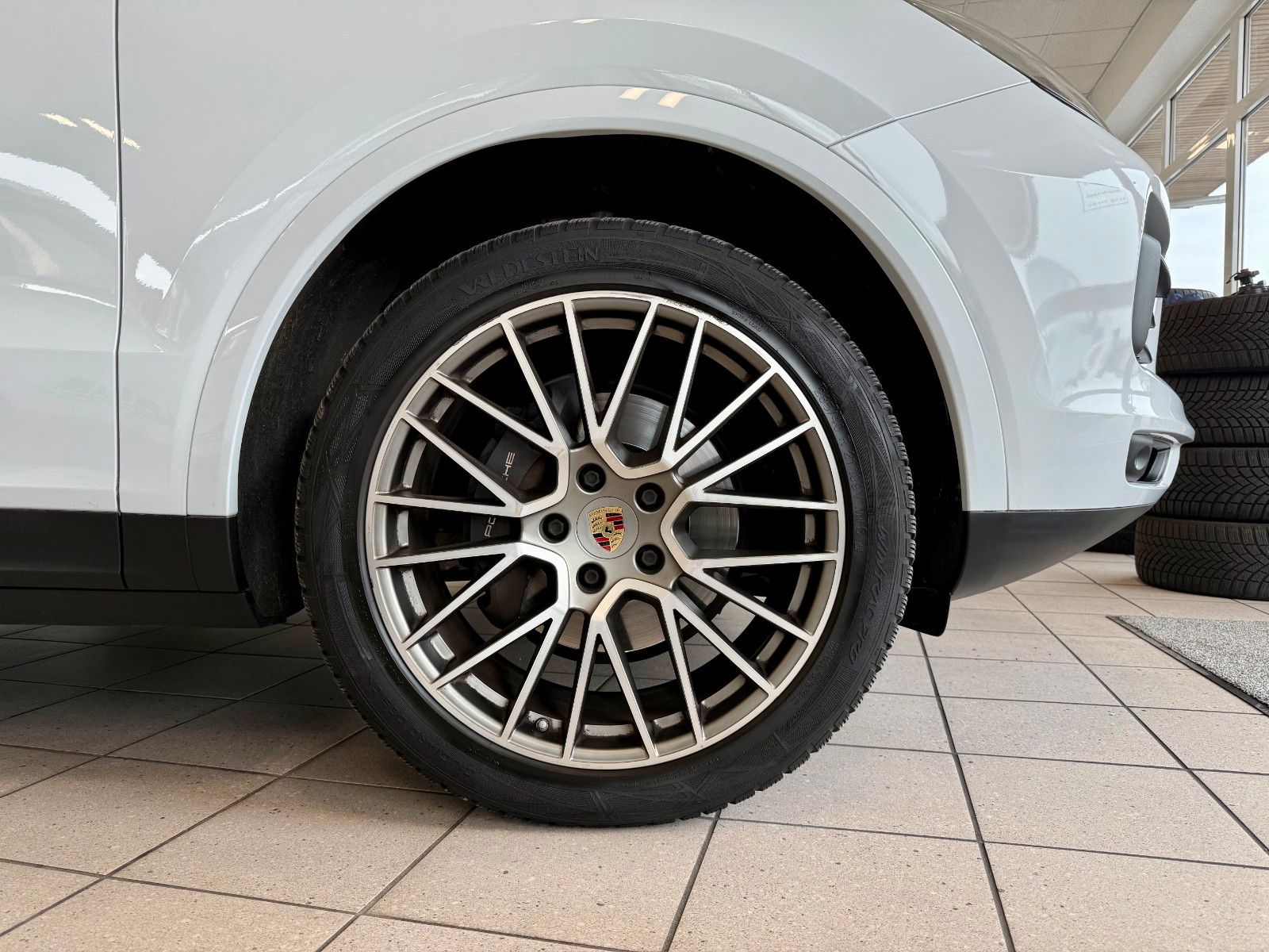 Fahrzeugabbildung Porsche Cayenne V6 Platinum Edition SportChrono/Panorama