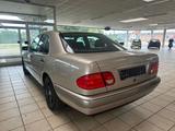 Mercedes-Benz E 230 CLASSIC/AUTOM./SCHIEBED./RADIO/GEPFLEGT - Mercedes-Benz E 230 Gebrauchtwagen